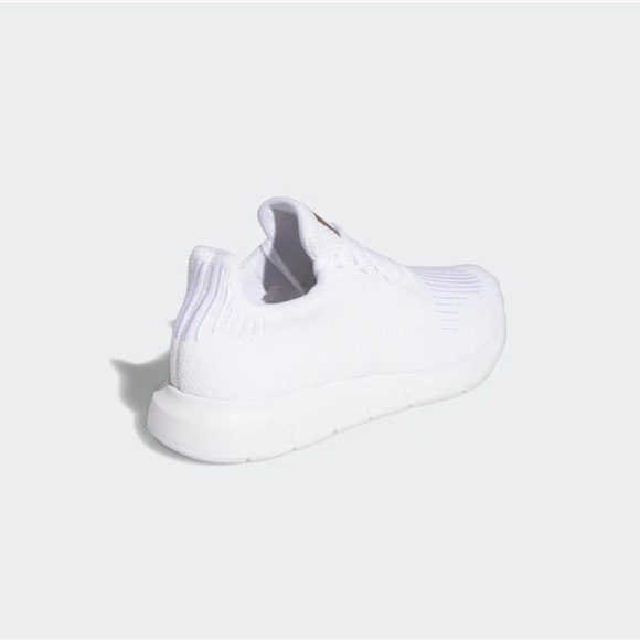 NEW Adidas Women’s Swift Run Shoes - Picture 5 of 12